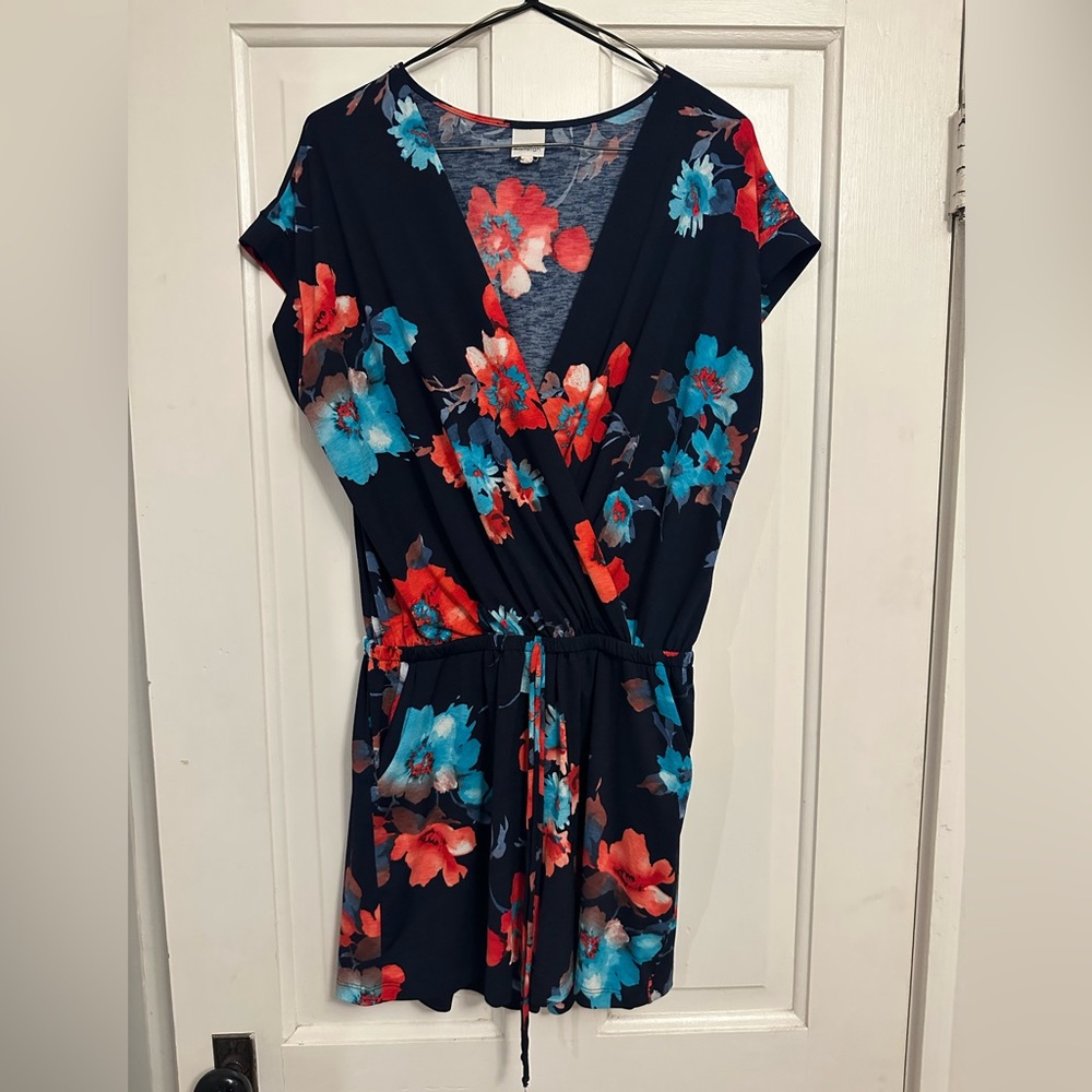 Floral romper with pockets